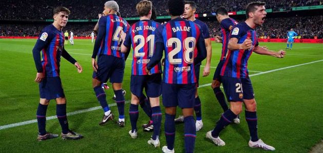 ذا أثليتك: برشلونة لن يلعب في كامب نو الموسم المقبل