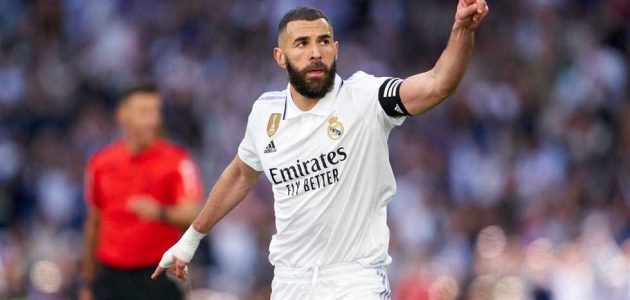 عاد بنزيمة.. قائد ريال مدريد يضرب بلد الوليد بثلاثية في 6 دقائق